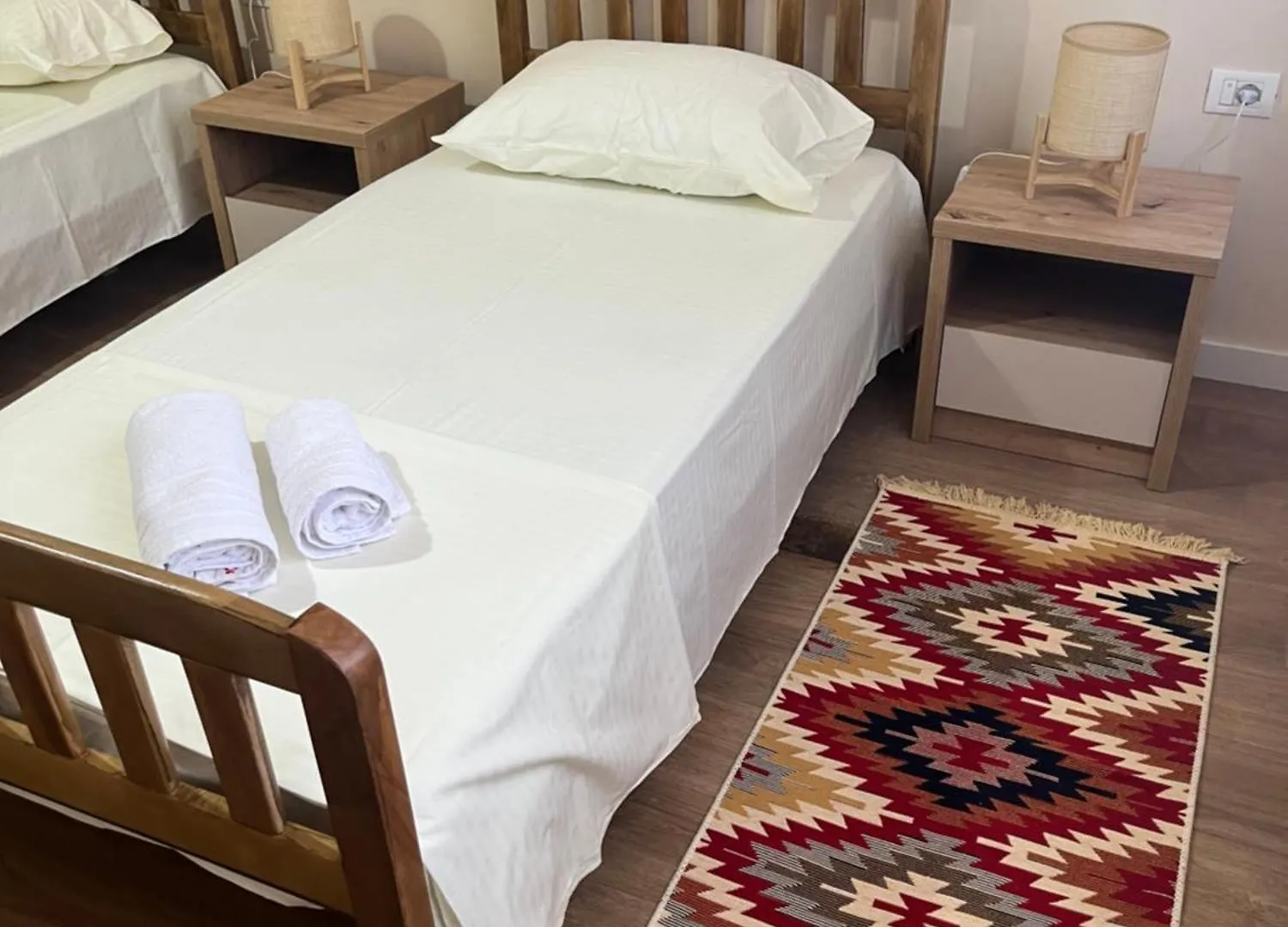 Irena And Papi'S Warm Apartment 地拉那